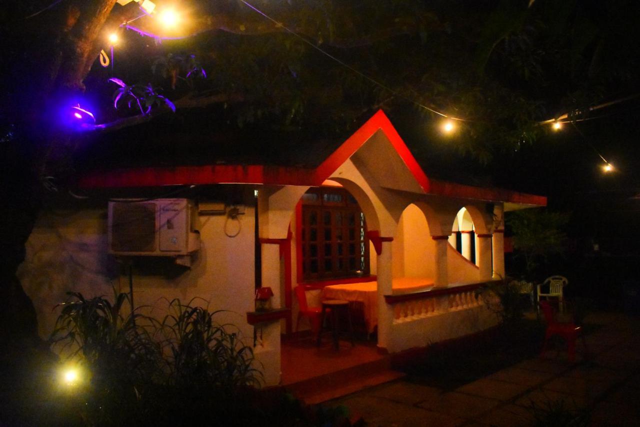 Mitra Hostel Vagator Zewnętrze zdjęcie